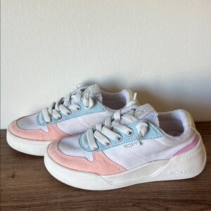 Girls NEW vintage Roxy Harper slip on girls size 11